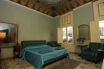 فندق Cavour 10 2*