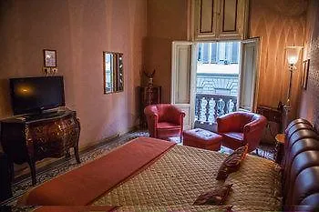Hotel Cavour 10 2*