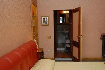 Hotel Cavour 10