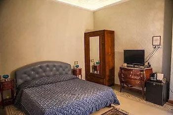 Cavour 10 Florenz